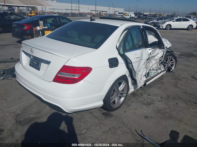 WDDGF4HB9EA963156 Mercedes-Benz C 250 Luxury/sport