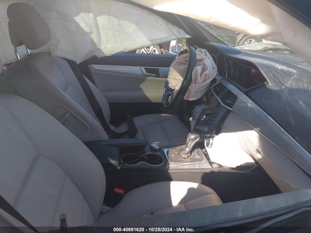 WDDGF4HB9EA963156 Mercedes-Benz C 250 Luxury/sport