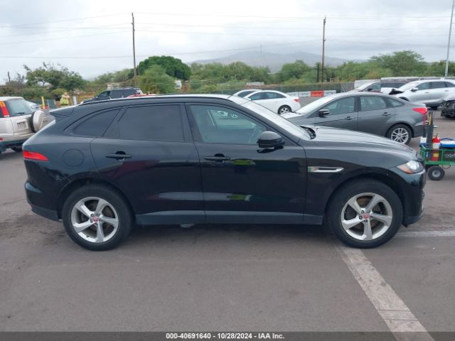 SADCJ2BV0HA065438 Jaguar F-pace 35t Premium