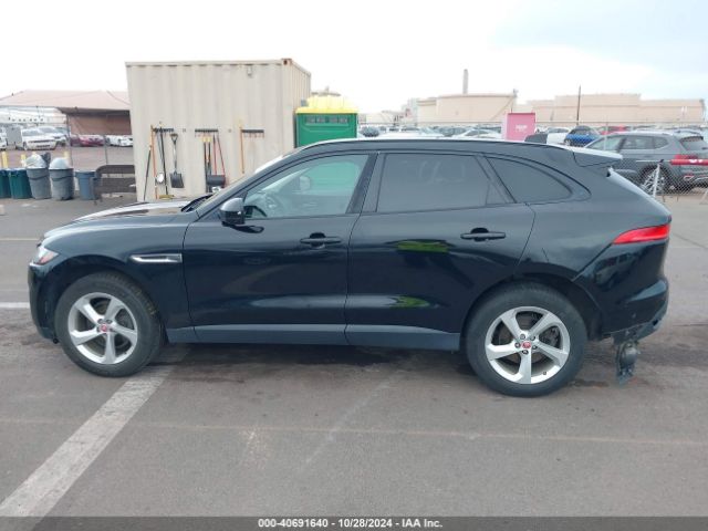 SADCJ2BV0HA065438 Jaguar F-pace 35t Premium
