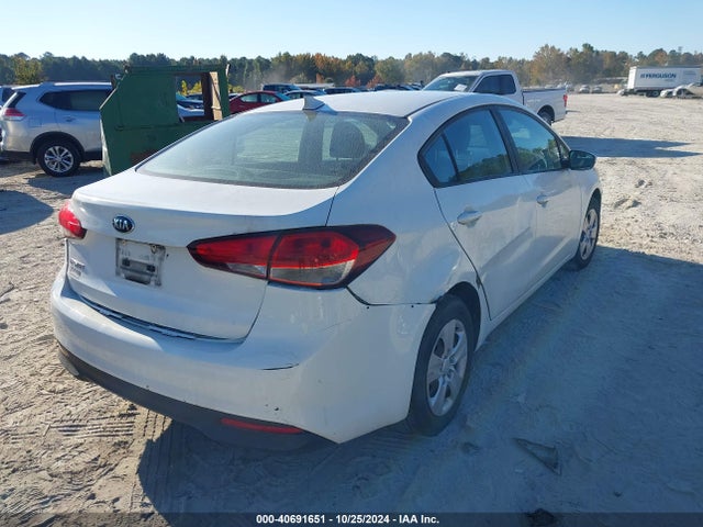 KIA FORTE LX 2017 3KPFK4A74HE054444 Image 4