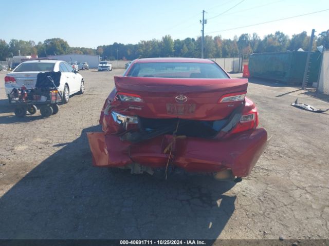4T1BF1FK3EU806688 Toyota CAMRY SE
