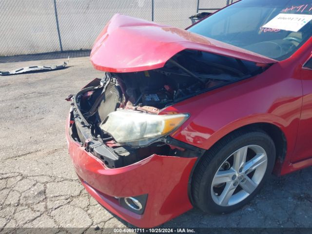 4T1BF1FK3EU806688 Toyota CAMRY SE