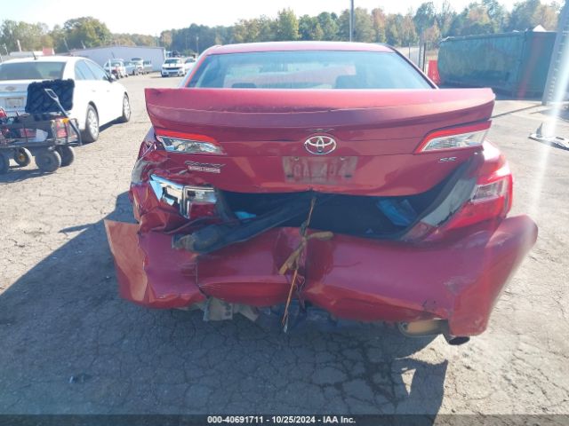 4T1BF1FK3EU806688 Toyota CAMRY SE