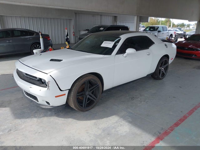 2C3CDZAG3FH878175 Dodge Challenger Sxt