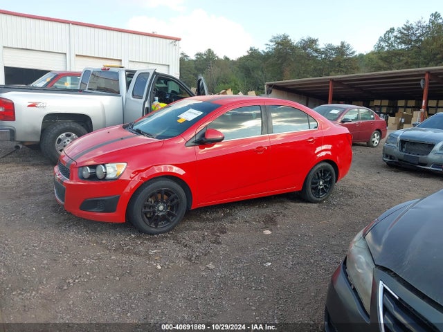 Chevrolet Sonic Lt Auto 2015 1G1JC5SH9F4135290 Image 2