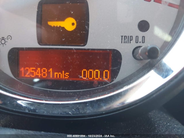 2011 MINI COOPER S COUNTRYMAN WMWZC5C58BWL53974 Photo 6