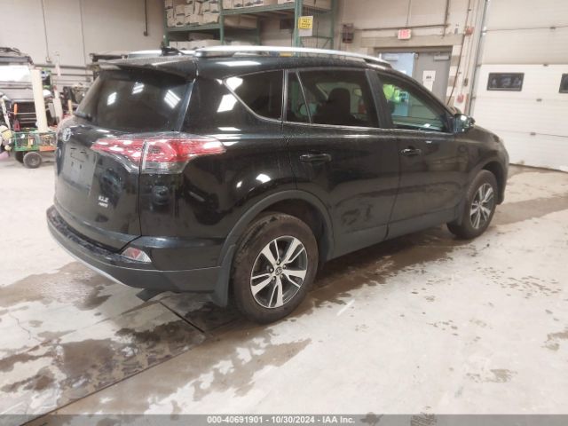 2T3RFREV9JW771424 Toyota Rav4 Adventure/xle