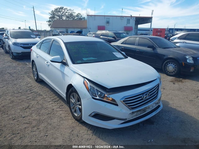 Hyundai SONATA SE 2016 5NPE24AF5GH289142 Image 1