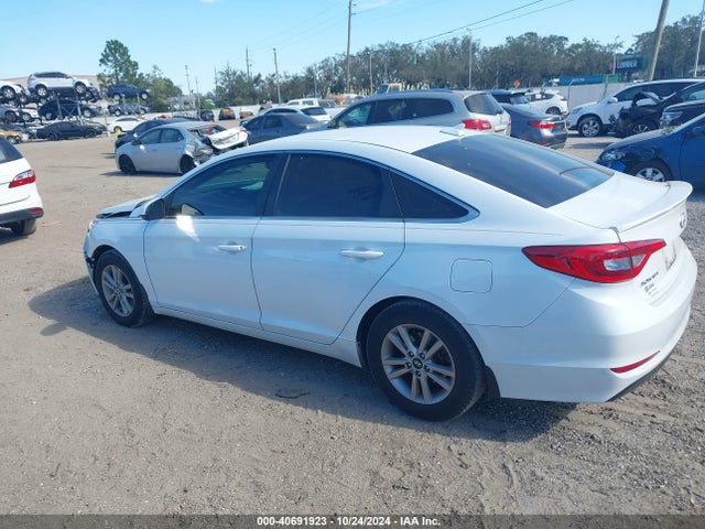 Hyundai SONATA SE 2016 5NPE24AF5GH289142 Image 14