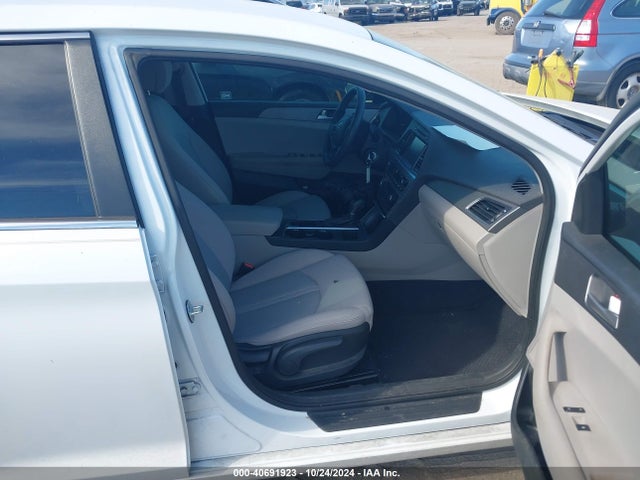 Hyundai SONATA SE 2016 5NPE24AF5GH289142 Image 5