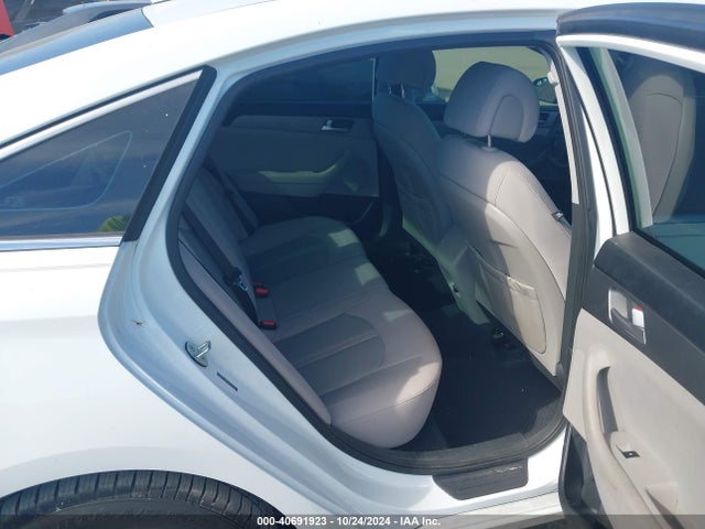 Hyundai SONATA SE 2016 5NPE24AF5GH289142 Image 8
