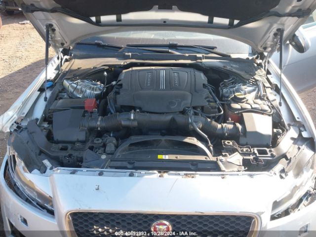SAJBD4BV5HCY46665 Jaguar Xf 35t Premium