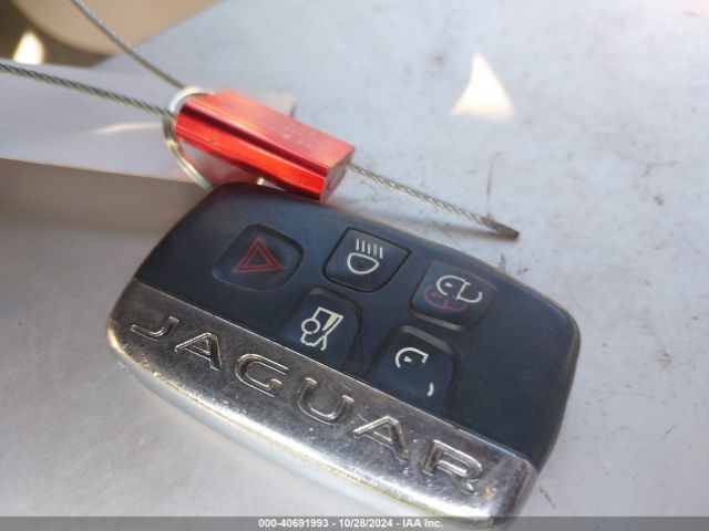 SAJBD4BV5HCY46665 Jaguar Xf 35t Premium