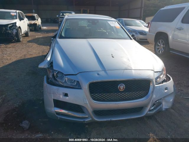SAJBD4BV5HCY46665 Jaguar Xf 35t Premium