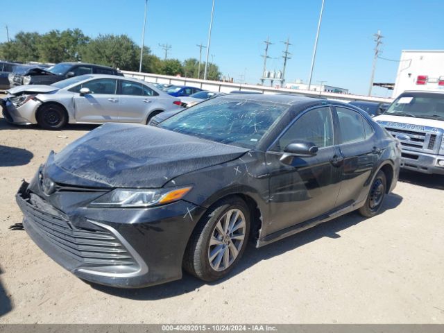 4T1C11AK7NU663660 Toyota CAMRY LE