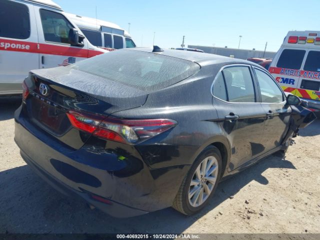 4T1C11AK7NU663660 Toyota CAMRY LE