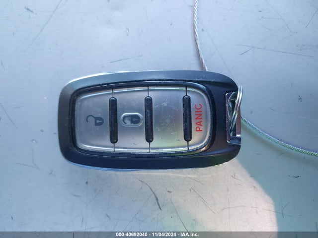 2C4RC1CG9MR560172 Chrysler Voyager Lx