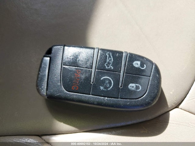 Chrysler 300 2014 2C3CCAAG8EH181040 Image 11