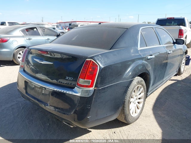 Chrysler 300 2014 2C3CCAAG8EH181040 Image 4