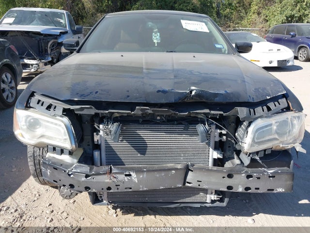 Chrysler 300 2014 2C3CCAAG8EH181040 Image 6
