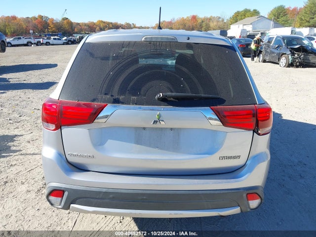 JA4AZ3A36GZ040863 Mitsubishi Outlander Es