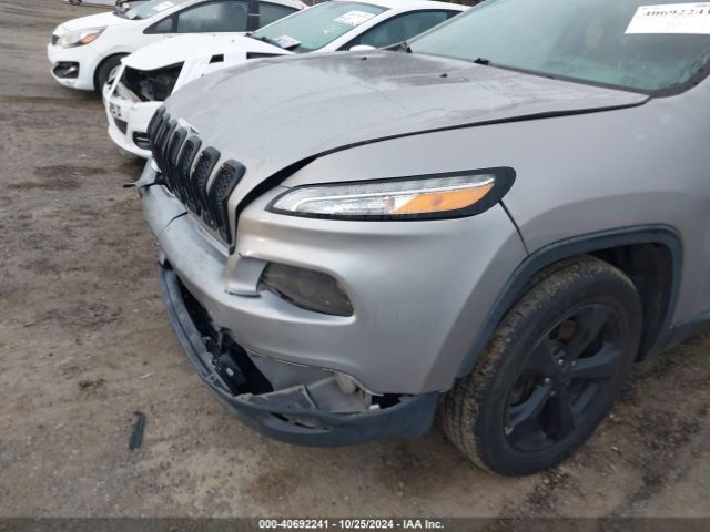 1C4PJMDX0JD572061 Jeep Cherokee Limited 4x4