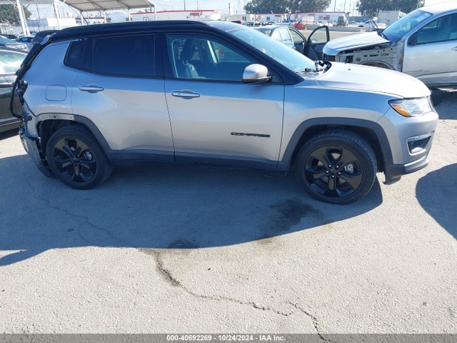 3C4NJCBB1KT706760 Jeep Compass Altitude Fwd