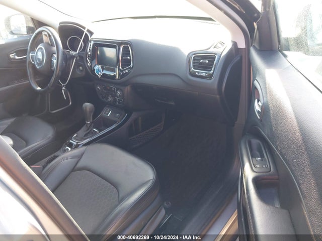 3C4NJCBB1KT706760 Jeep Compass Altitude Fwd