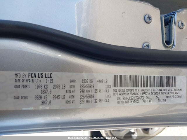 3C4NJCBB1KT706760 Jeep Compass Altitude Fwd