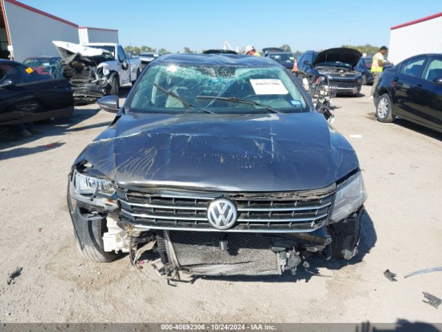 1VWAT7A37HC076450 Volkswagen Passat 1.8t S