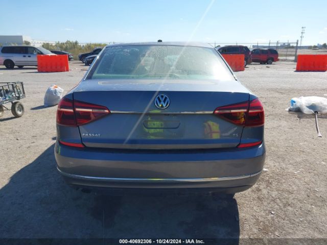 1VWAT7A37HC076450 Volkswagen Passat 1.8t S