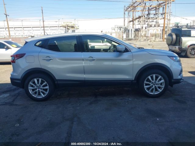 JN1BJ1AV3MW308789 Nissan Rogue Sport S Fwd Xtronic Cvt