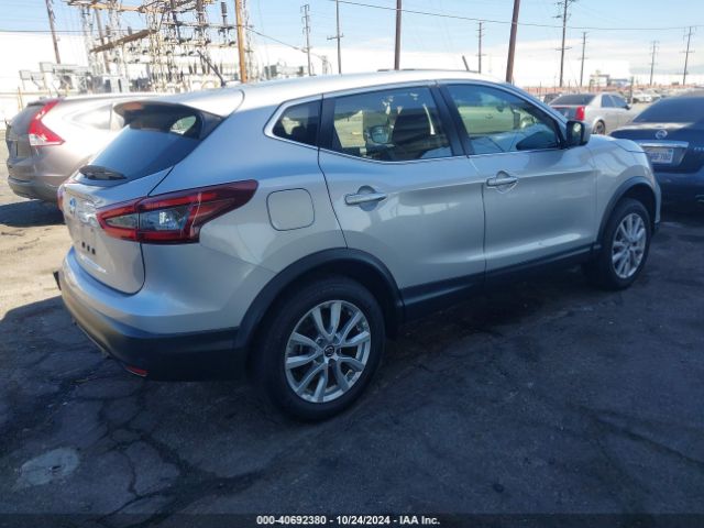 JN1BJ1AV3MW308789 Nissan Rogue Sport S Fwd Xtronic Cvt