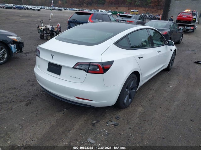 2022 TESLA MODEL 3 5YJ3E1EB4NF152435 Photo 3