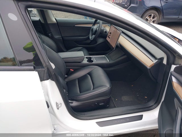2022 TESLA MODEL 3 5YJ3E1EB4NF152435 Photo 4