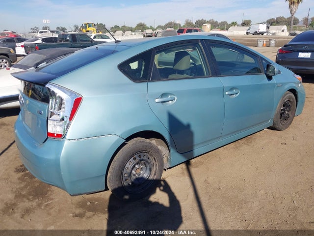 Toyota Prius Two 2015 JTDKN3DU2F1920191 Image 4