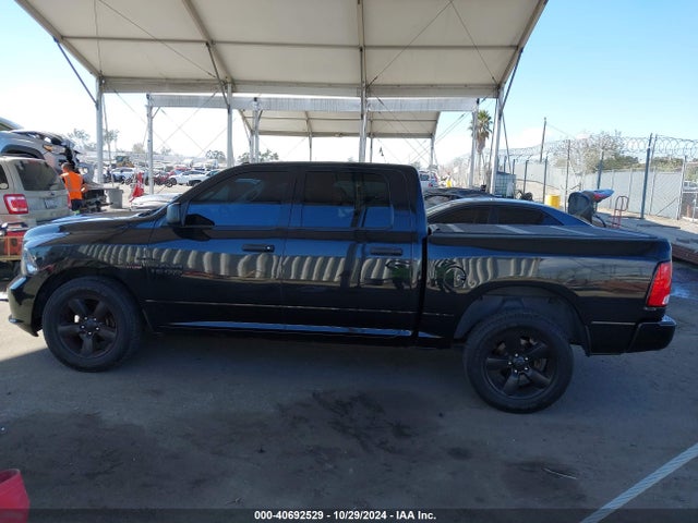 RAM 1500 Express  4x2 5'7 Box 2017 3C6RR6KT1HG765045 Image 14