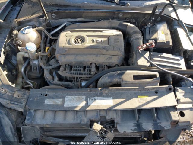 1VWAT7A33FC006053 Volkswagen Passat 1.8t Wolfsburg Edition