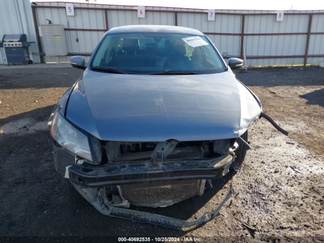 1VWAT7A33FC006053 Volkswagen Passat 1.8t Wolfsburg Edition