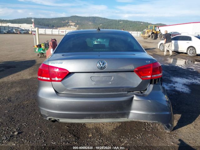 1VWAT7A33FC006053 Volkswagen Passat 1.8t Wolfsburg Edition