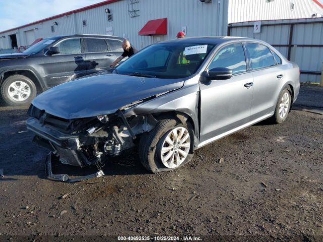 1VWAT7A33FC006053 Volkswagen Passat 1.8t Wolfsburg Edition