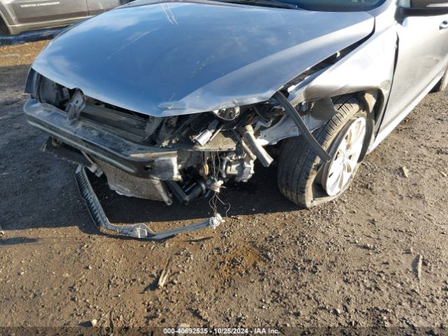 1VWAT7A33FC006053 Volkswagen Passat 1.8t Wolfsburg Edition