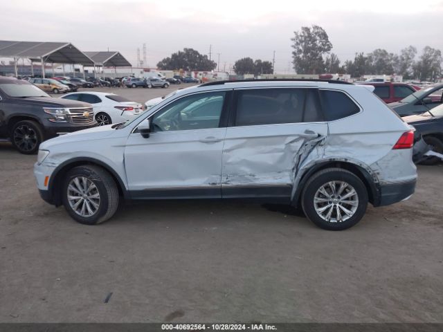 3VV3B7AX0JM208813 Volkswagen Tiguan 2.0t Se/2.0t Sel
