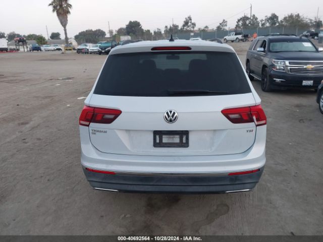3VV3B7AX0JM208813 Volkswagen Tiguan 2.0t Se/2.0t Sel