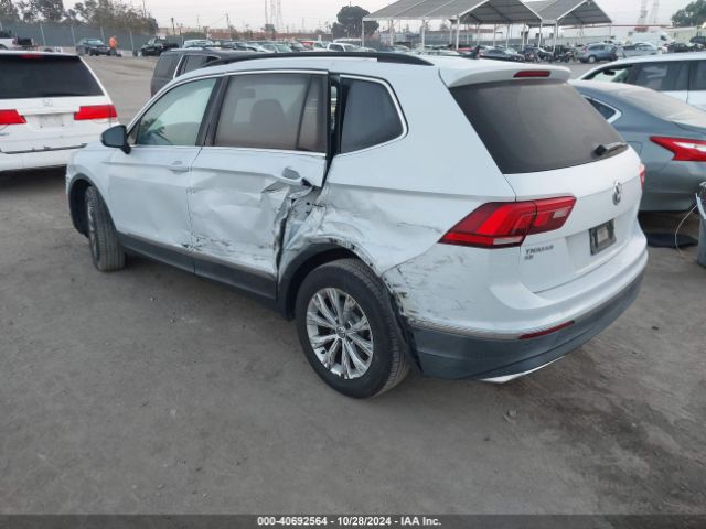 3VV3B7AX0JM208813 Volkswagen Tiguan 2.0t Se/2.0t Sel