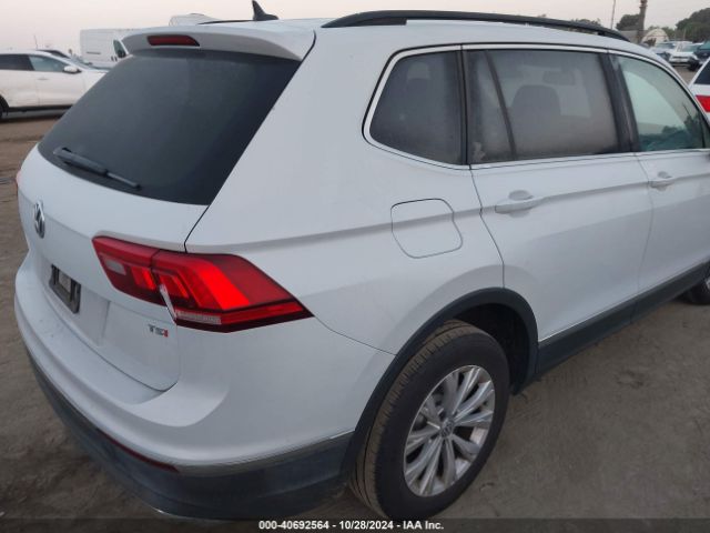 3VV3B7AX0JM208813 Volkswagen Tiguan 2.0t Se/2.0t Sel
