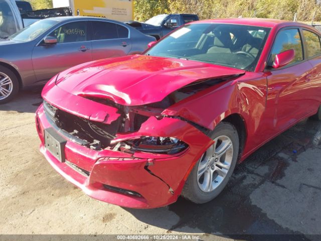 2C3CDXBG5JH110225 Dodge Charger Sxt Rwd