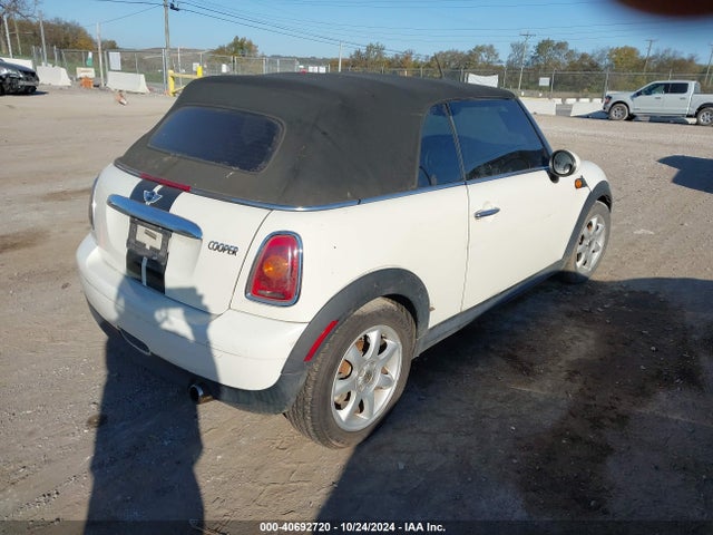 2009 MINI COOPER WMWMR33579TU96424 Photo 3