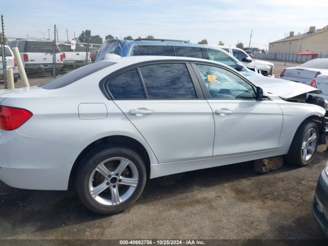 WBA3B1C5XEP679811 BMW 320i